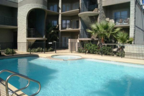 Dunes Condominiums 2-3 minute walk to Wanna Wanna